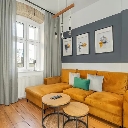 Elegant Apartment Near To The Centre Of Poznan By Rent Like Home Екстер'єр фото
