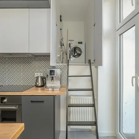 Elegant Apartment Near To The Centre Of Poznan By Rent Like Home Екстер'єр фото