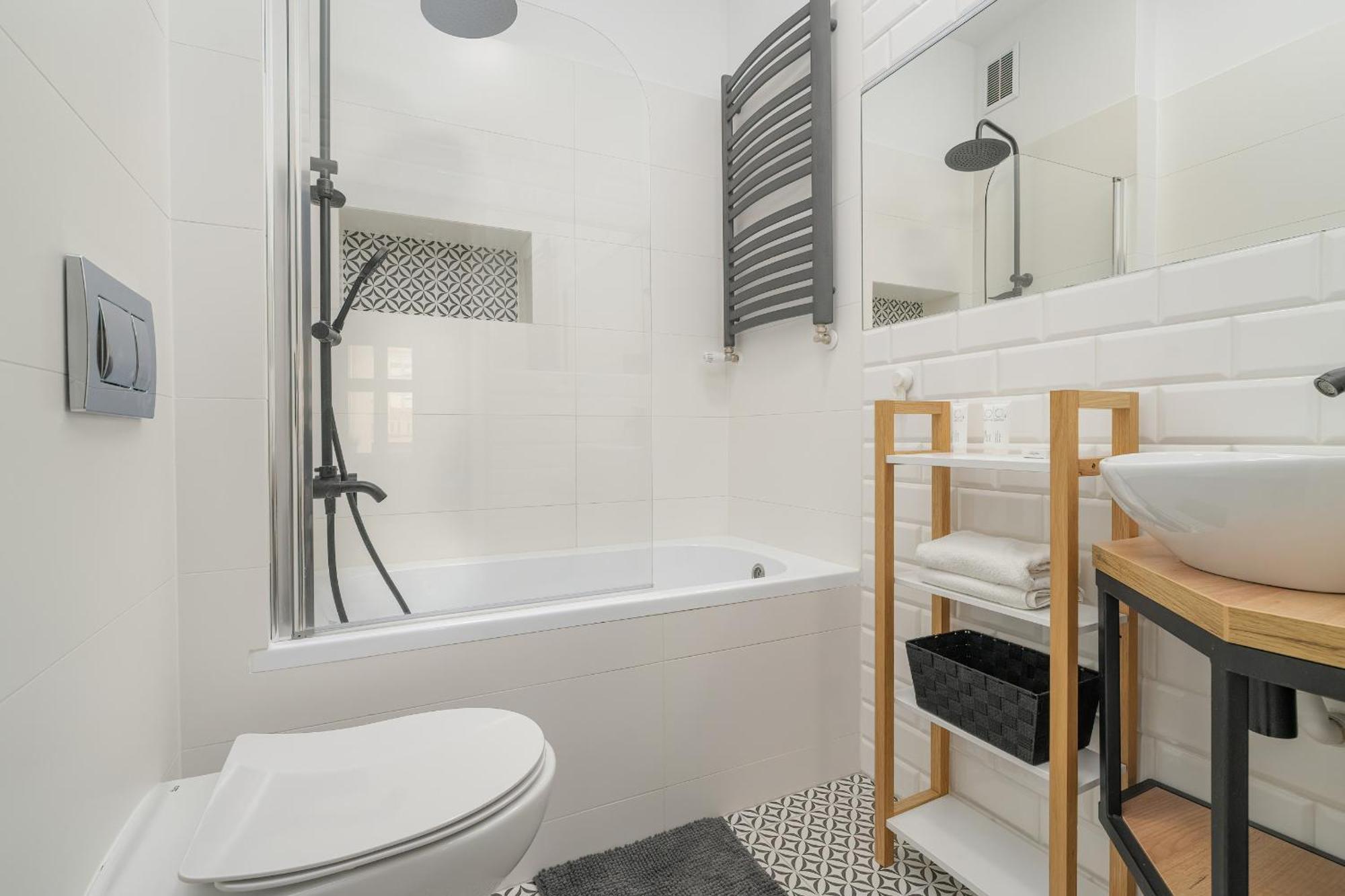 Elegant Near To The Centre Of By Rent Like