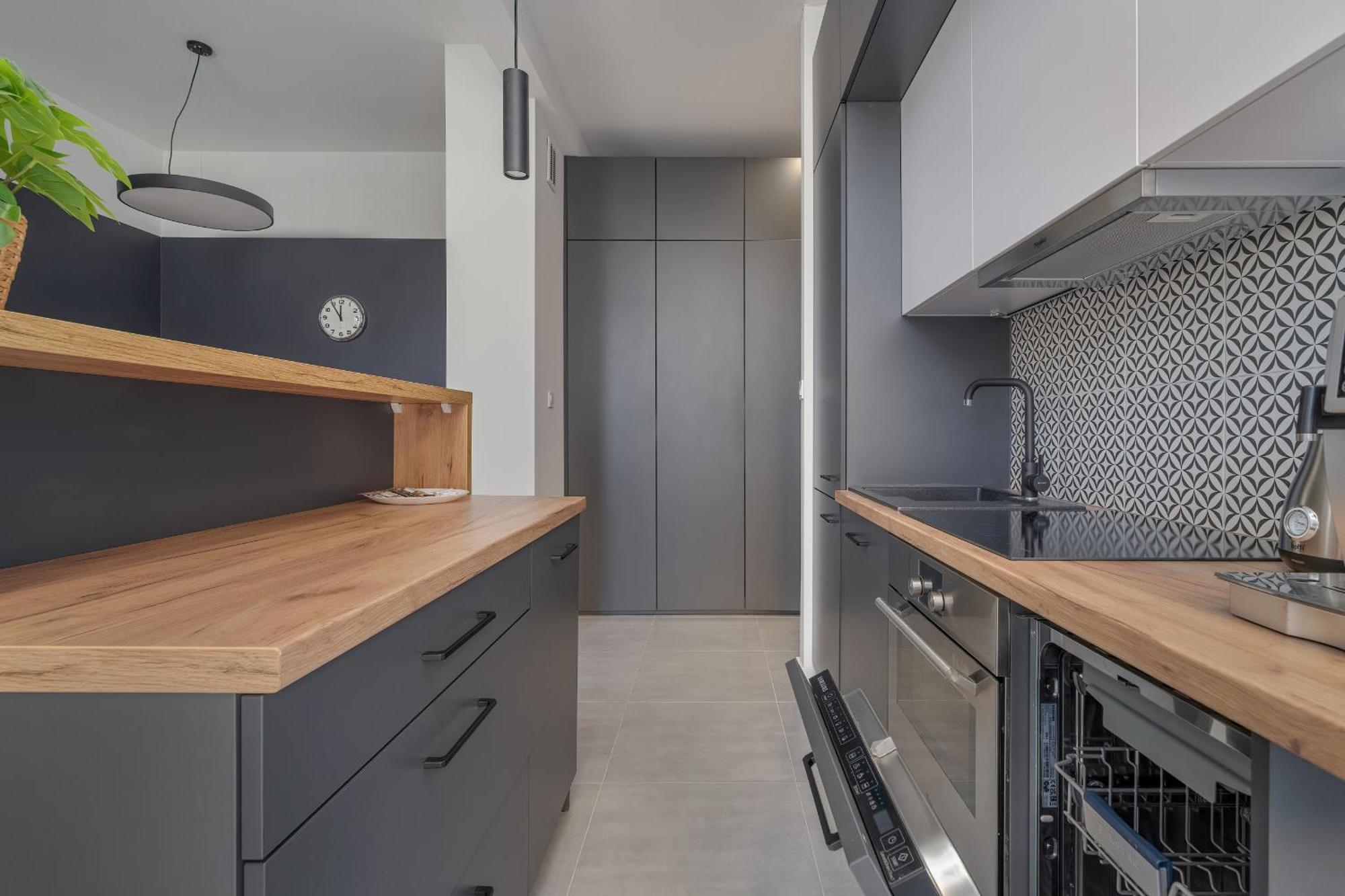 Apartment Elegant Near To The Centre Of By Rent Like *